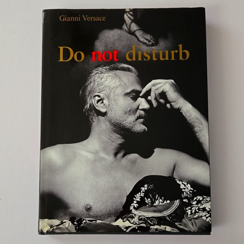 Do Not Disturb GIANNI VERSACE - Abbeville Press, 1996